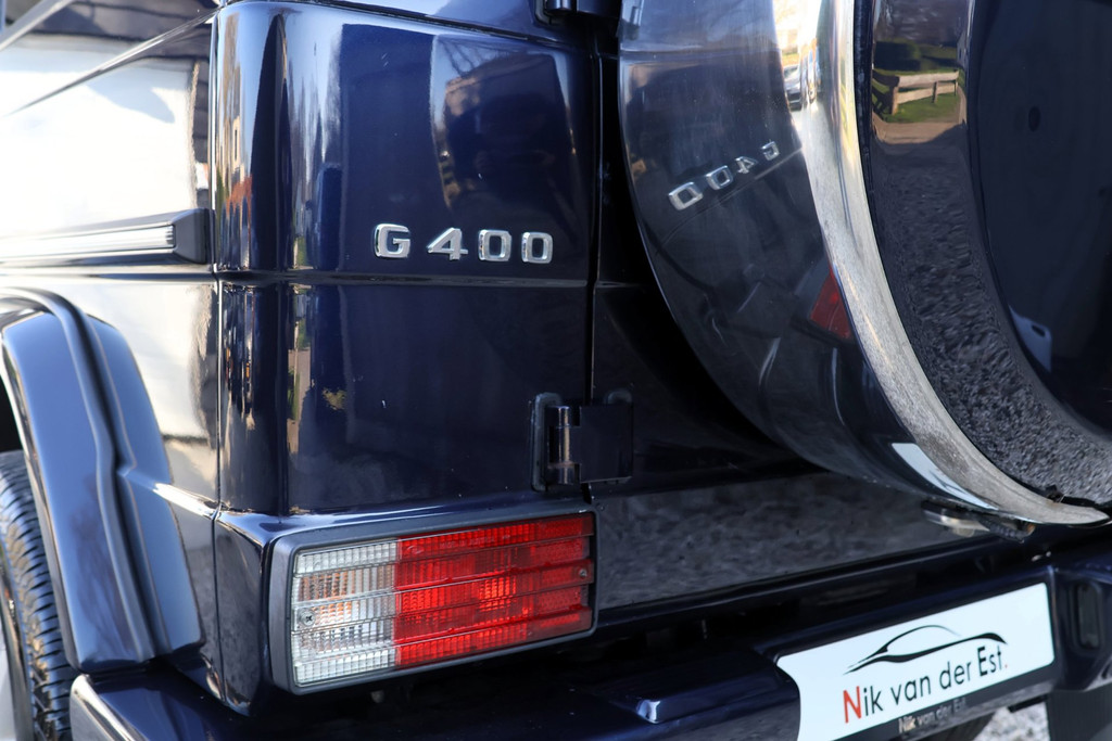 51237812-8.jpg
