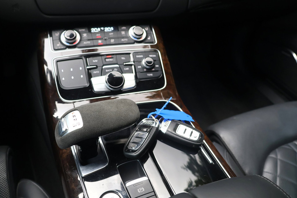 56005719-19.jpg