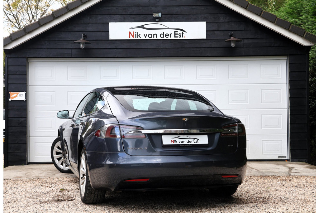 57191622-4.jpg